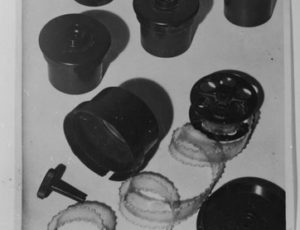 Treuhandstelle depot: Photographic material (developing tanks) (source: http://collections.jewishmuseum.cz)