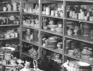 Treuhandstelle depot: Confiscated kitchen utensils (source: http://collections.jewishmuseum.cz)