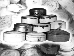 Treuhandstelle depot: Confiscated kitchen utensils (source: http://collections.jewishmuseum.cz)