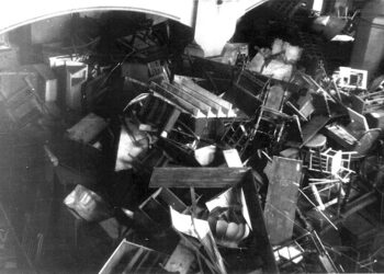 Zabavený nábytek ve skladu Treuhandstelle (zdroj: archiv Yad Vashem)