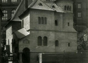 Obřadní síň pražského Pohřebního bratrstva u Starého židovského hřbitova (zdroj: http://collections.jewishmuseum.cz)