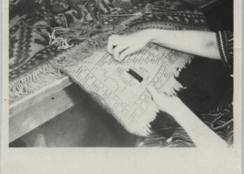 Správka zabaveného koberce-detailní záběr (zdroj: http://collections.jewishmuseum.cz)