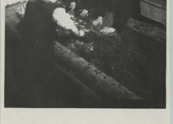 Oprava zabaveného koberce (zdroj: http://collections.jewishmuseum.cz)