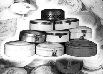 Zabavené hrnce ve skladu Treuhandstelle (zdroj: http://collections.jewishmuseum.cz)