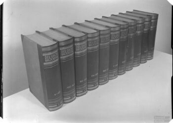 Naučný slovník (Der Grosse Brockhaus) zabavený v židovské domácnosti (zdroj: http://collections.jewishmuseum.cz)